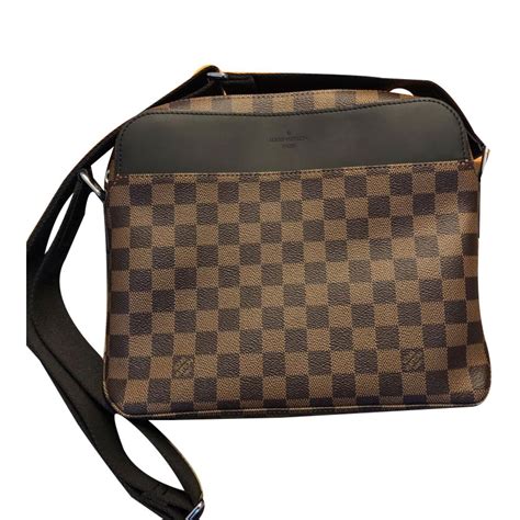 sac bandouliere louis vuitton homme|sacoche bandoulière homme.